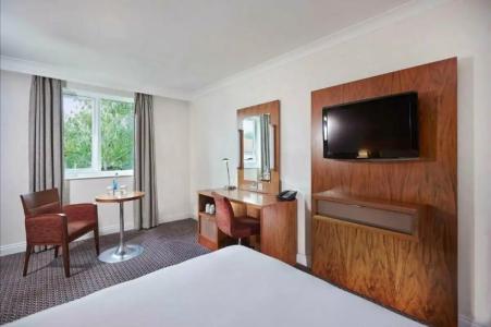DoubleTree by Hilton Bristol North - 46