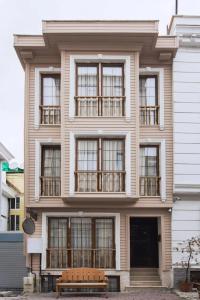 Bucoleon by Cheers - 2