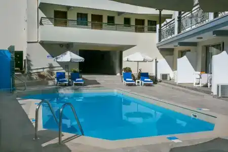 Crystallo Apartments - 22