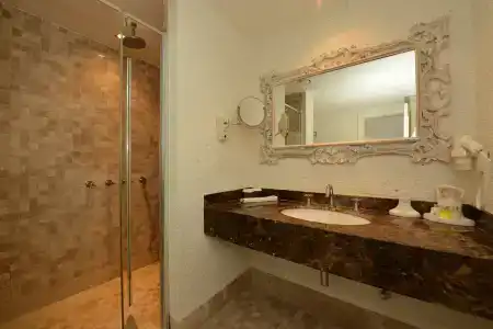 Yacht Classic - Boutique Class - 30