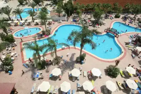 Tsokkos Gardens & Apartments - 30
