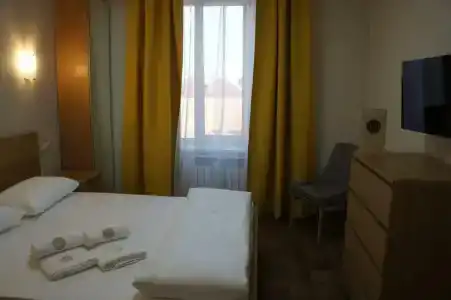 B&B Centre - 95