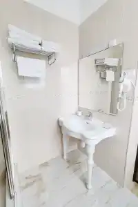 Skver Vyisotskogo - 19