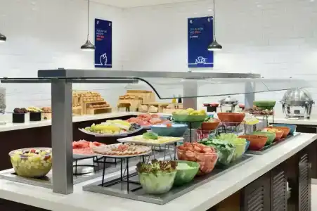 Holiday Inn Express Dubai Internet City, an IHG - 11