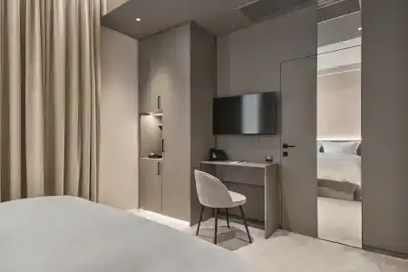 SLIDE Bleisure & MICE - 5