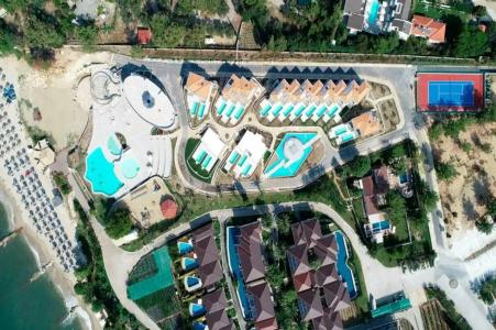 Alexandra Elegance Bridging Generations - 2