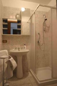 Vatican Rooms Guest House - 66