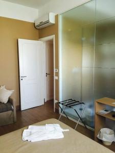 Room in B&B - Suitebeach bnb and Resort - 11
