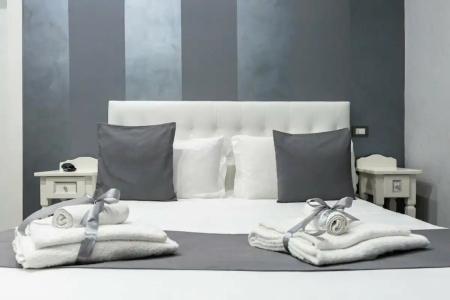 Bella Napoli Suites - 42