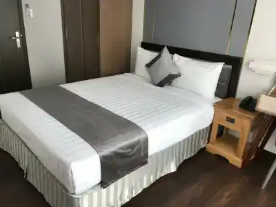 Emerald Central - 6