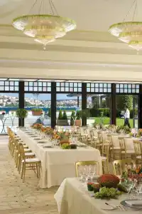 Four Seasons Istanbul at the Bosphorus - 30