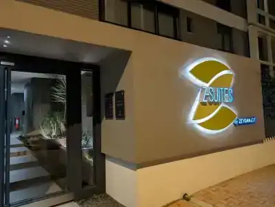 Z-SUITES - 26