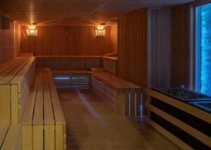 DoubleTree by Hilton - 12