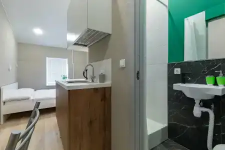 LeoHotels na Dubrovskoy - 8