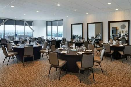 H Los Angeles, Curio Collection by Hilton - 24