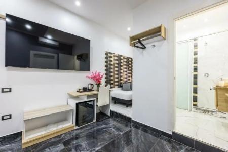Bella Napoli Suites - 8