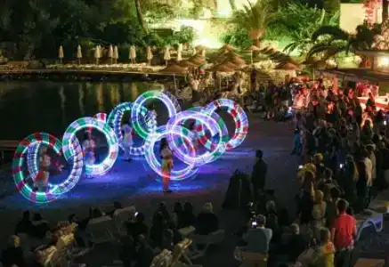 Hillside Beach Club - 11