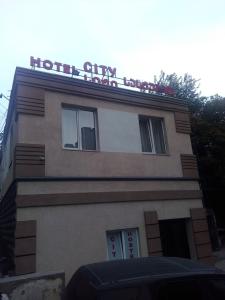 City - 3