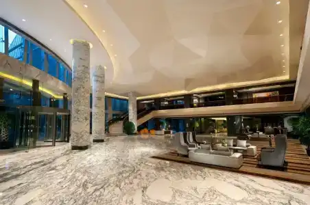 Hilton Shanghai Hongqiao - 6