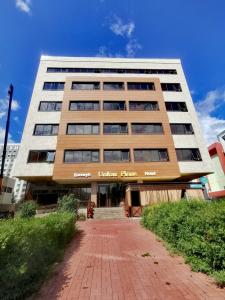 Union Plaza Mini-hotel - 12