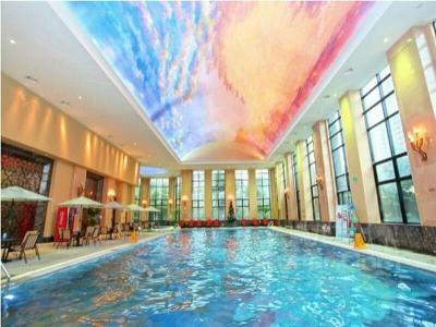 Wyndham Grand Plaza Royale Palace - 1