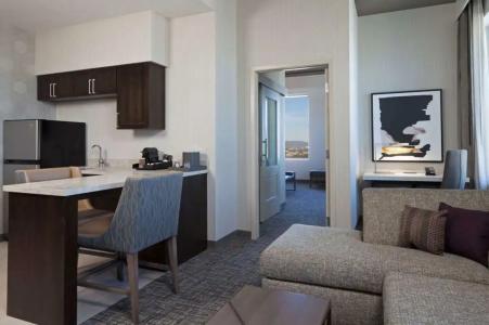 H Los Angeles, Curio Collection by Hilton - 12