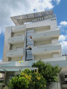 Monti - 2