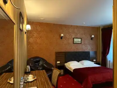 M-Otel' - 98