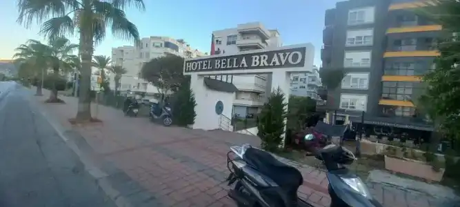 Bella Bravo - 14