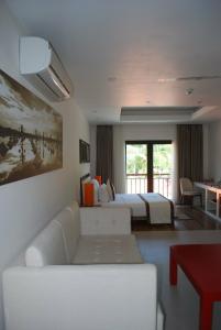 Allezboo Beach Resort & Spa - 43