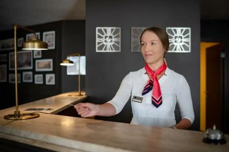 Panorama - Free EV Charging Station - 40