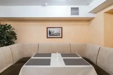 Губернский - 87