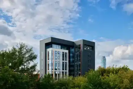 SLIDE Bleisure & MICE - 37