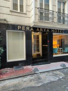 Pera Arya - 35