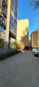 Demokrat na 9-oy Sovetskoy 5A - 87