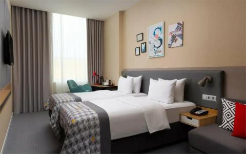 Holiday Inn, an IHG - 31