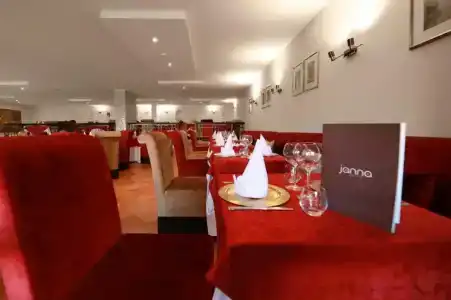 Kenzi Rose Garden - 15