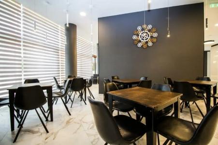 Best Western PLUS Premium Inn - 92