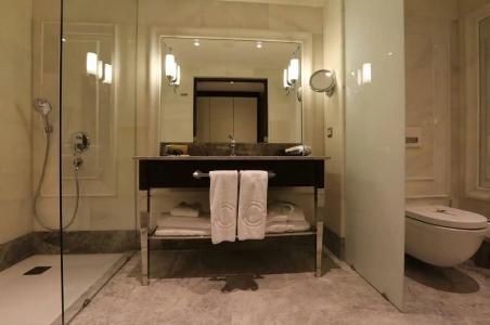 Charisma de Luxe - 86