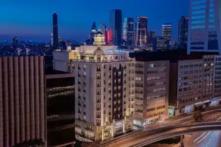 DoubleTree by Hilton Istanbul Gayrettepe - 0