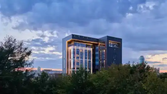 SLIDE Bleisure & MICE - 0