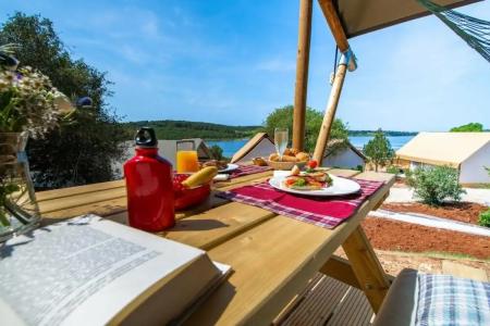 Arena One 99 Glamping - 52