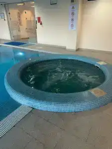 DoubleTree by Hilton - 43