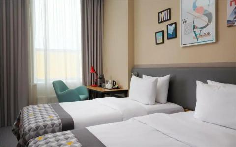 Holiday Inn, an IHG - 29