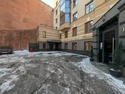 Аглая Кортъярд - 70