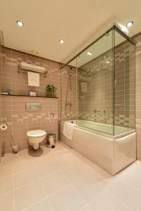 Rosslyn Central Park Sofia - 60