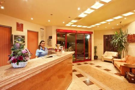 Saint George & Medical Spa - 33