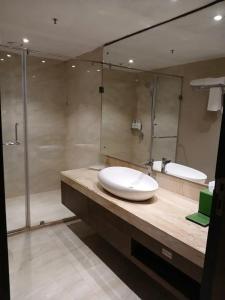 Holiday Inn Kolkata Airport, an IHG - 66