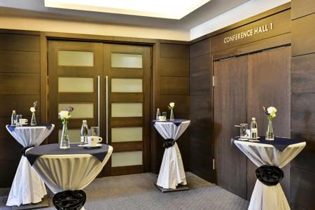 Rosslyn Central Park Sofia - 52