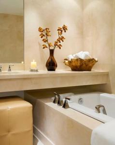 Huntley Santa Monica Beach - 75